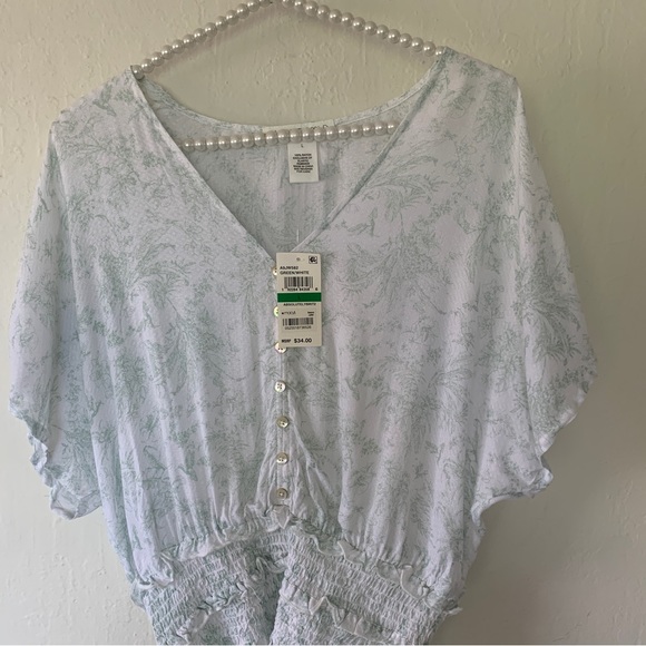 Planet Gold Absolutely Brit Smocked Waist Blouse - Picture 6 of 7